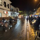 Familiares de la pequeña recibieron la triste noticia en los exteriores del hospital.