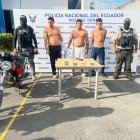 Los aprehendidos estaban en posesión de varios objetos.