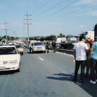 El hecho violento ocasionó un fuerte congestionamiento vehicular en la vía.