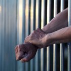 El femicida utilizó una prenda de vestir de la propia víctima para estrangularla.