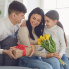 Las frases más chistosas y emotivas para dedicar a mamá.