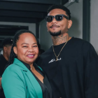 El peleador ecuatoriano Michael Morales y su madre Katty Hurtado.