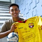 Pablo Calle es el tercer delantero de Barcelona, por debajo de Octavio Rivero y Felipe Caicedo