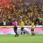 Emlec pidió los audios del VAR del Clásico del Astillero.