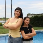 Cira (i) y Ana Cristina Vera son hermanas que incursionan en el velerismo ecuatoriano