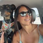 La Flaca con su nuevo look junto a su perro Otto.