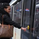 Las puertas serán accionadas de manera manual desde el 1 de junio.