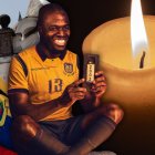 La presencia de una vela en una escena protagonizada por Enner Valencia provocó interpretaciones relacionadas con los cortes eléctricos en Ecuador.