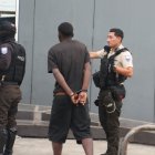 La Policía detiene a menor de edad en la isla Trinitaria.