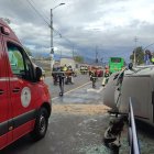 El conductor fue atendido en el lugar por paramédicos del Cuerpo de Bomberos.