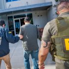 Informes del FBI indican que Jian había obtenido fondos del Gobierno chino para investigar este patógeno en su país