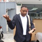 Ulises de la Cruz mantiene su vida cerca de las canchas por sus hijos, ambos en LDU.