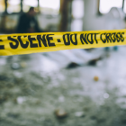 La mujer murió en el acto luego de que su esposo la encontró con otro hombre en la cama.