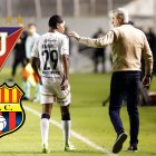 El DT Tiago Nunes (d) quiere sumar su primer triunfo en el estadio Rodrigo Paz.