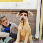 Venus, sus gafas, la gorrita del Capibara: una diva a la moda.