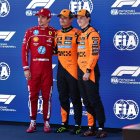 Charles Leclerc (i), Lando Norris y Oscar Piastri, tras la clasificación en Austria.
