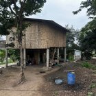 Los hombres estaban en casa cuando llegaron a asesinarlos.