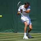 Medvedev, actual # 9 ATP, fue este lunes el primer Top en irse, tras caer ante el francés Benjamin Bonzi por 7-6 (2), 3-6, 7-6 (3) y 6-2.