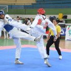 Una de las representantes de Pichincha (d) en combate de los Juegos.