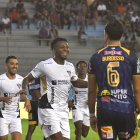 Michael Estrada marcó un triplete en la victoria de Liga de Quito sobre Delfín.