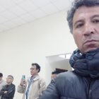 Raúl Vayas permanece hospitalizado con graves quemaduras en su cuerpo, indicó su esposa.