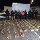 En total, 458 bloques fueron encontrados en un camión.