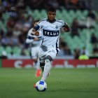 Pedro Vite destaca como volante de ataque.