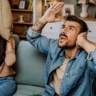 Los ruidos fuertes y constantes podrían provocar, a la larga, una sordera temporal o permanente.