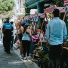 La calle Panamá se llena de vida con ferias culturales y emprendedores locales cada fin de semana.