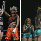 Ñokú recibió un beso de la creadora de contenido Catrina.