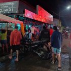 Los muertos quedaron adentro del local.