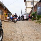 Familiares de las víctimas lamentaban lo acontecido.