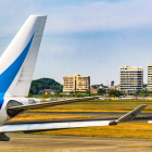 Viajeros que ingresen o salgan de Ecuador con bienes sujetos a declaración por un valor igual o superior a USD 10.000 deben presentar el Formulario de Registro Aduanero.