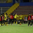 El equipo Miguel Iturralde festejando el gol de Darío Villacís al Emelec,