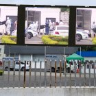 Los cuerpos fueron llevados en cuatro vehículos del Servicio de Medicina Legal hacia un cementerio.