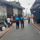 Los metropolitanos patrullan a pie constantemente para evitar problemas en la Bahía.