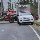 Agentes de tránsito cerraron parcialmente la vía Baños–Pelileo mientras se levantaban los indicios del siniestro