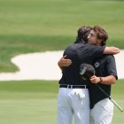 Dos de los integrantes del equipo tricolor tras una de las últimas disputas que los dejaron tercero en la general.