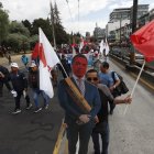 En Quito avanza, este 7 de agosto de 2025, una protesta en contra de las medidas del Gobierno de Daniel Noboa.