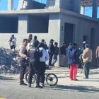 La construcción se encuentra ubicada a 300 metros de la Unidad de Policía Comunitaria del sector Primero de Mayo.
