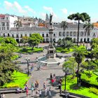 En la década de los 70, Quito experimentó un cambio importante: dejó de ser la ciudad de calles empedradas y comenzó el nacimiento de lo moderno. Nostalgia a la vena.