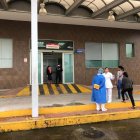 Sobrevivientes de los tiroteos fueron llevados hasta casas de salud en Babahoyo.