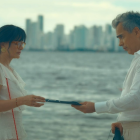 Este es el último episodio de "Betty, la fea: La historia continua, en el cual vemos a Armando entregándole los papeles de divorcio a Betty.