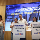 El Presidente Noboa y autoridades entregan 600 becas que fomentan equidad e inclusión educativa en Ecuador.