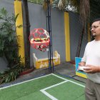 Organizadores durante una demostración de Drone Soccer Ecuador.