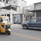 El sitio del atentado con explosivos, en el suburbio de Guayaquil.