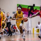 Emanuel Bunn (c), jugado refuerzo extranjero de Barcelona Caballito