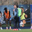 Sebastián Beccacece junto a los seleccionados de la Tri para las eliminatorias sudamericanas.