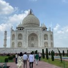 El Taj Mahal,
una de las siete nuevas maravillas del mundo, está en Agra, India.