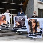 Sara Sabando lucha por justicia tras el femicidio de su hija Naomi Arcentales en Manta, a manos de un exfiscal manabita.